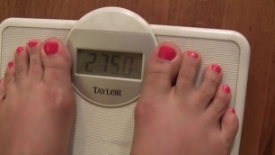 BBW Wrestler Cat Wily Weighs in on Scale