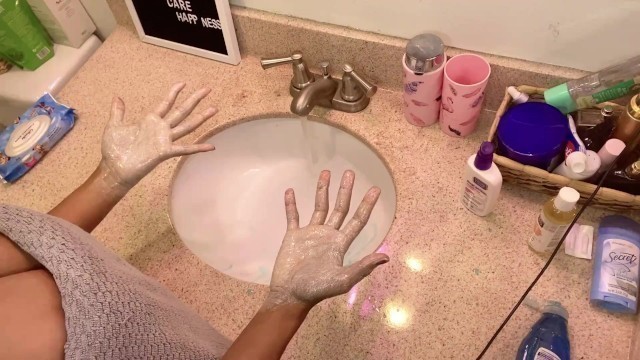 WASH YOUR HANDS!!!!!!!! Jenna Foxx Shows how it's Done!